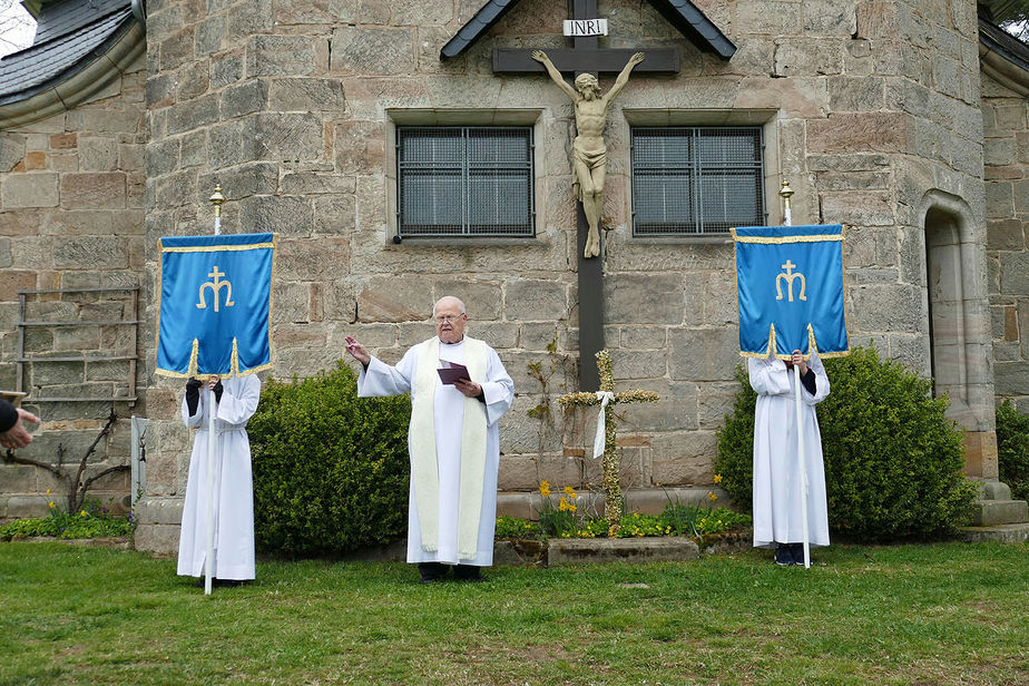 Bittprozession an der Weingartenkapelle